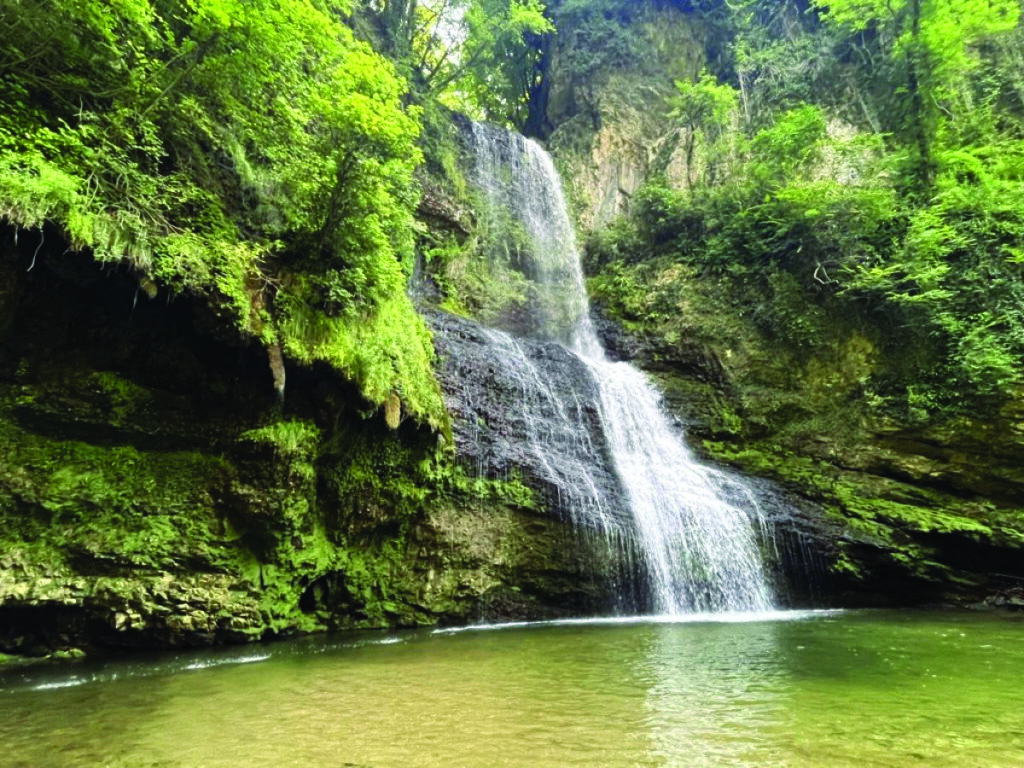La Cascata Segreta (puoi fare il bagno!)