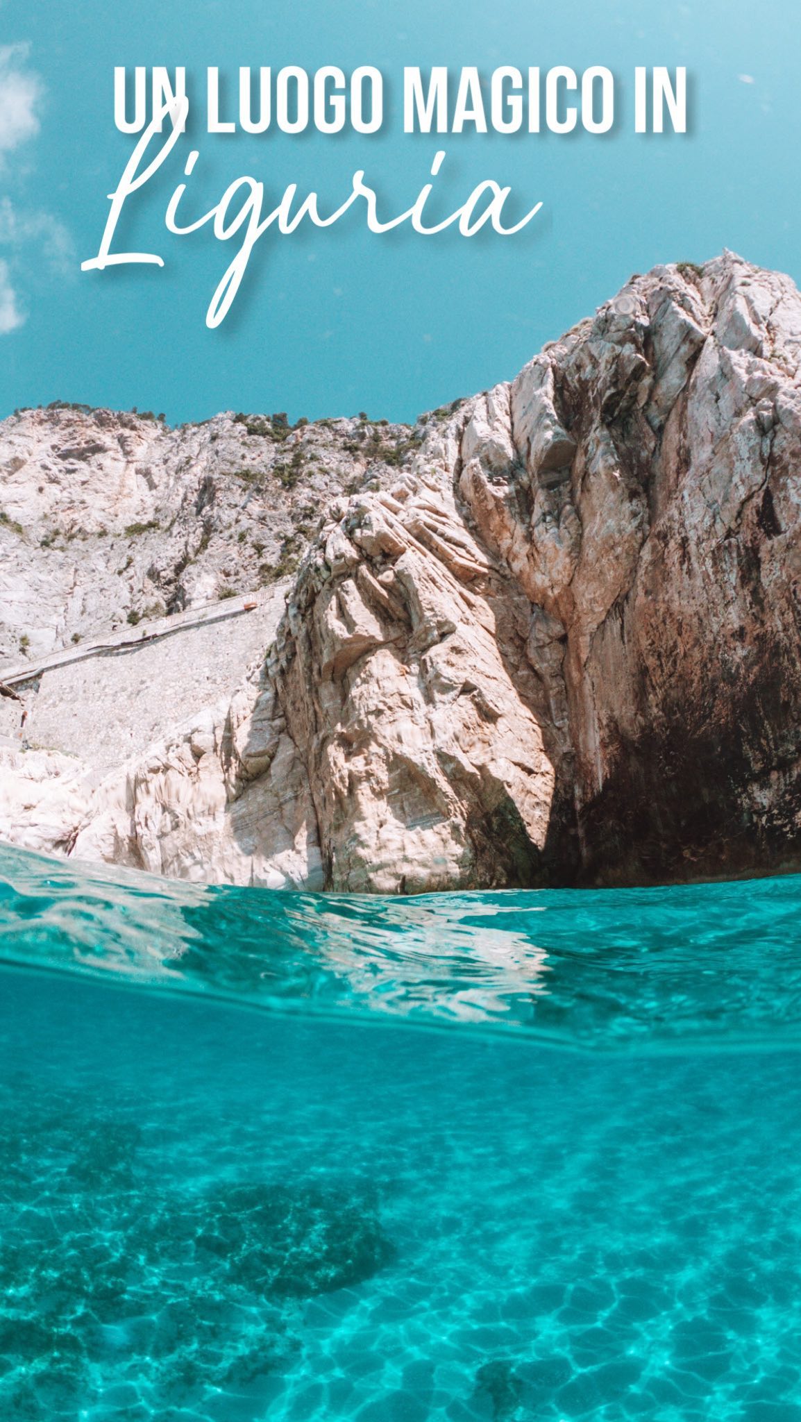 Spiaggia, acque cristalline, borgo
